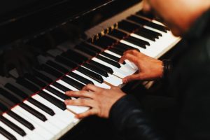 Cocktail piano tips, techniques, and strategies